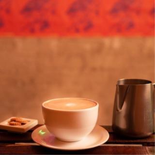 AMERICANO CON LECHE