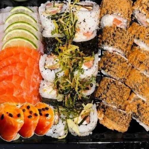 230 - 10 hot 10 sushi variado 10 sashimi variado 3 guncas
