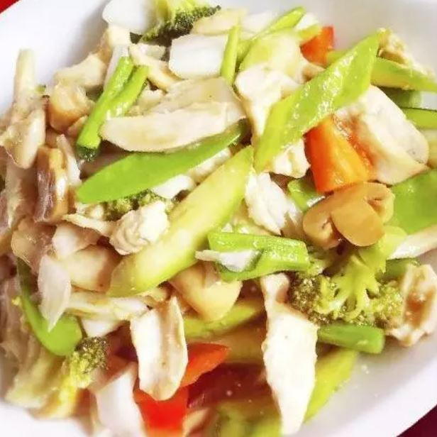 Pollo Saltado con Verduras