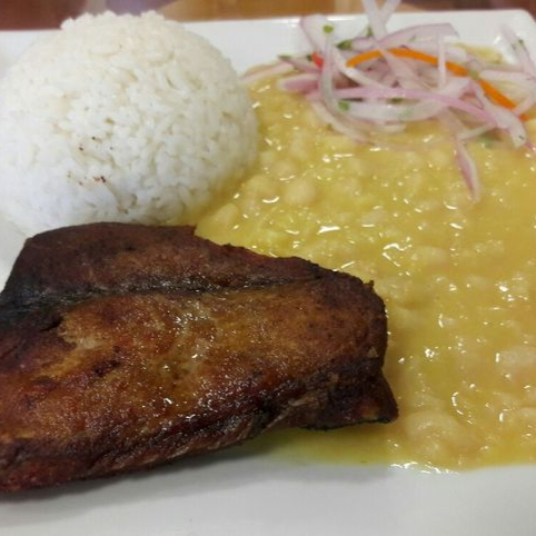 Merluza Frita con Frejoles + Chilcano