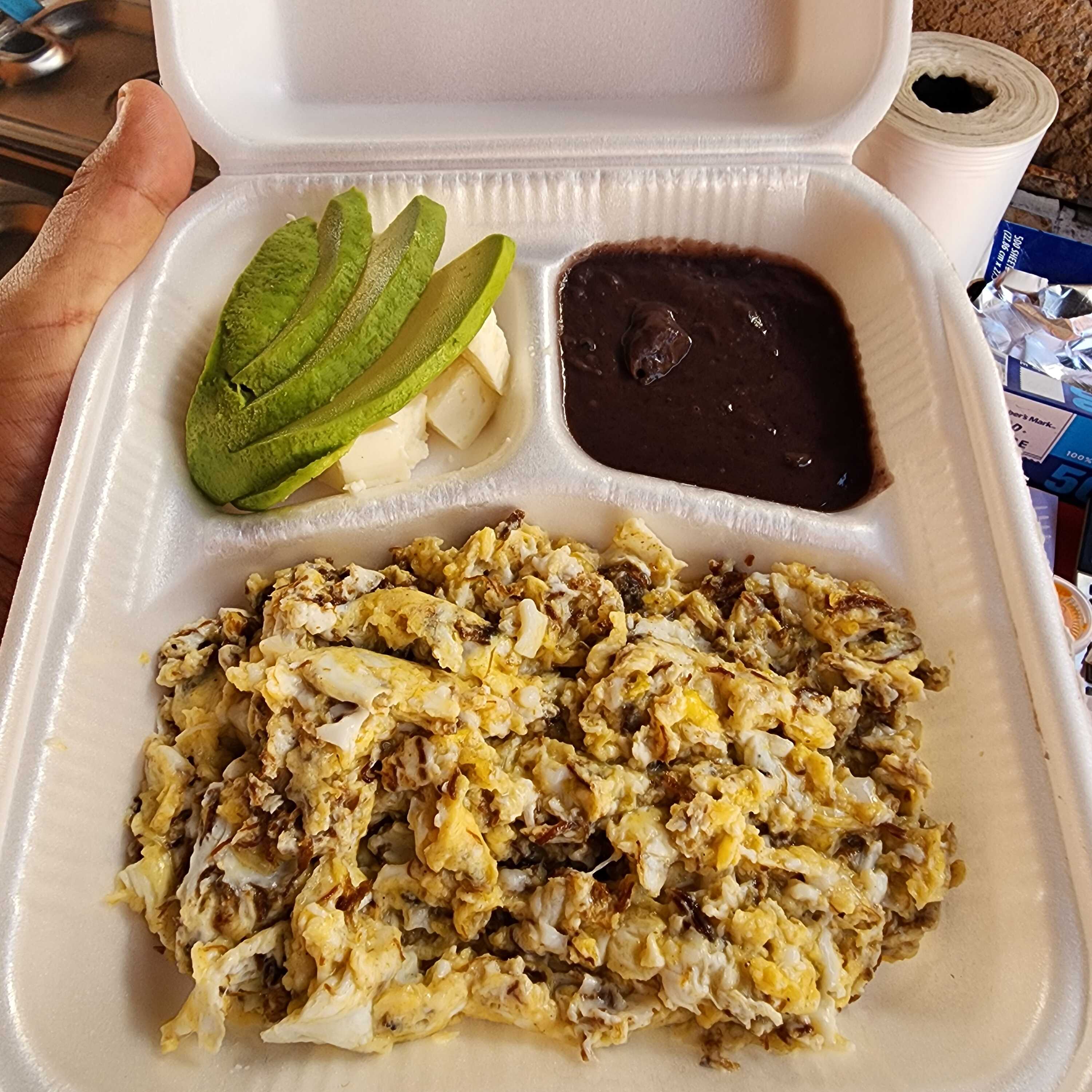 Huevo con Machacado