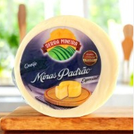 Leite Pasteurizado, cloreto de sódio, cloreto de calcio,fermento lacteo e coagullante.