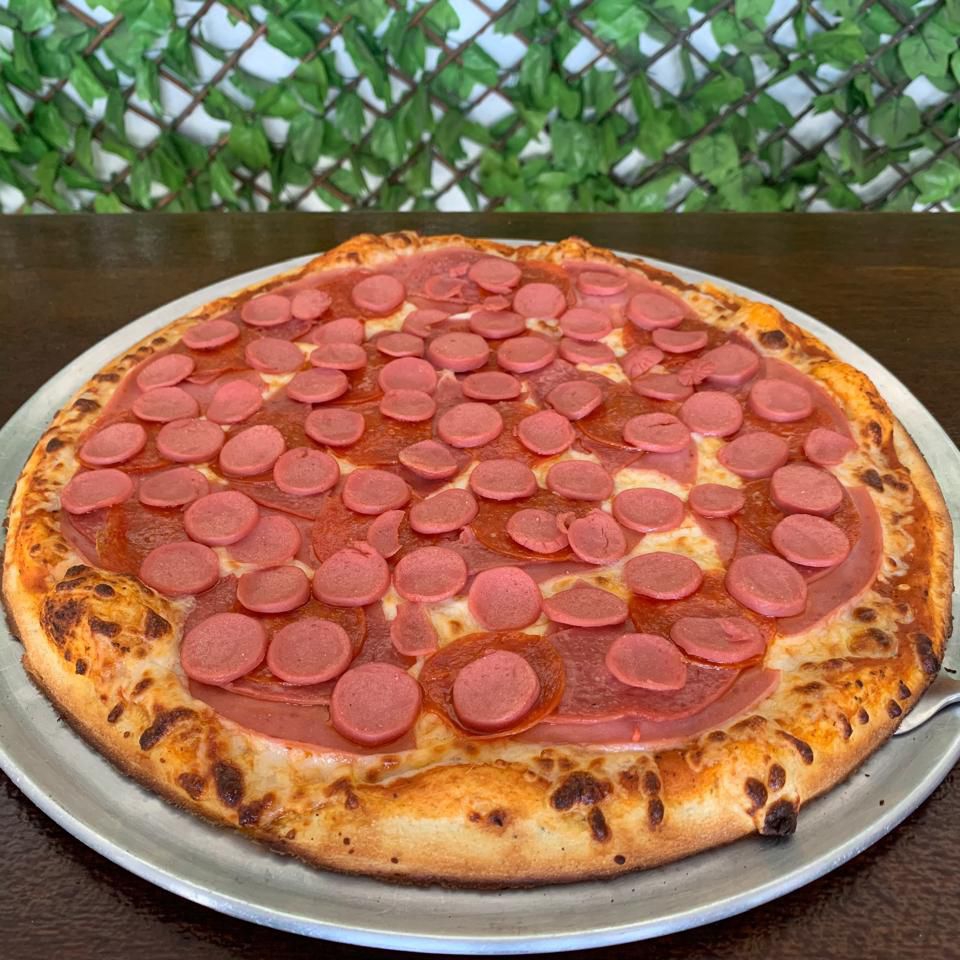 Pizza Carnes Frías