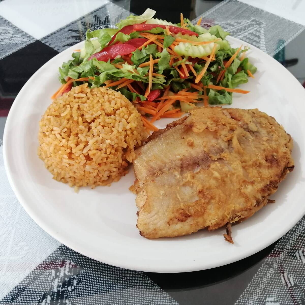 Filete de Pescado al Mojo de Ajo