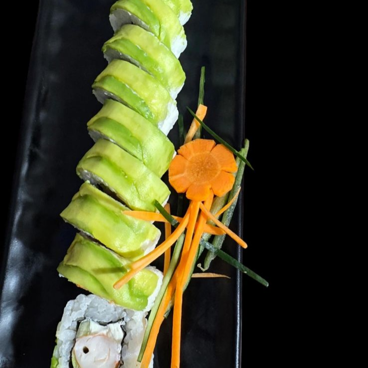 sushi avocado