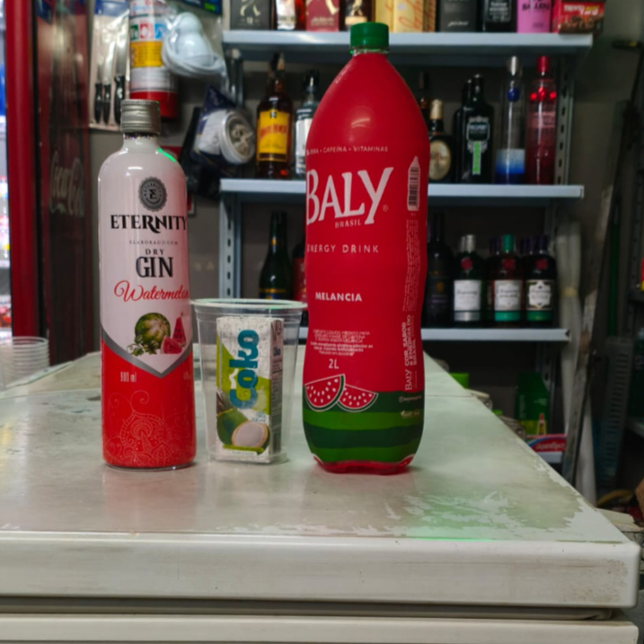 gin melancia,baly melancia, gelo a sua escolha