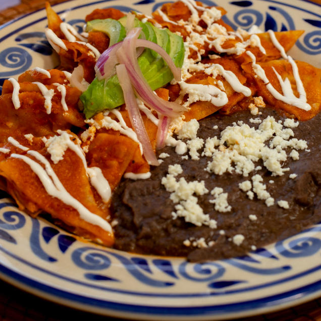 Chilaquiles Rojos (de la Casa)
