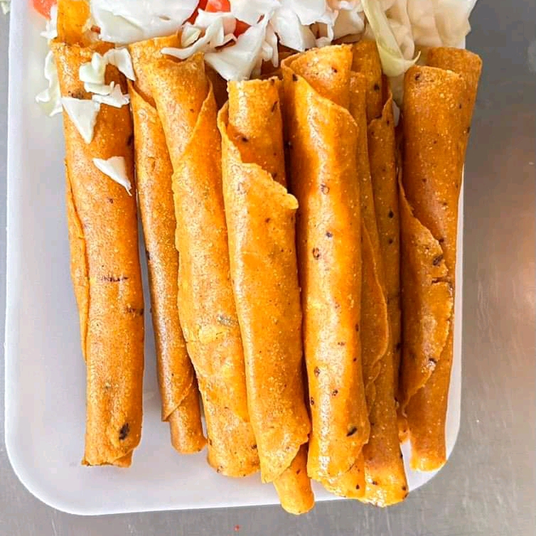 FLAUTAS DE PICADILLO