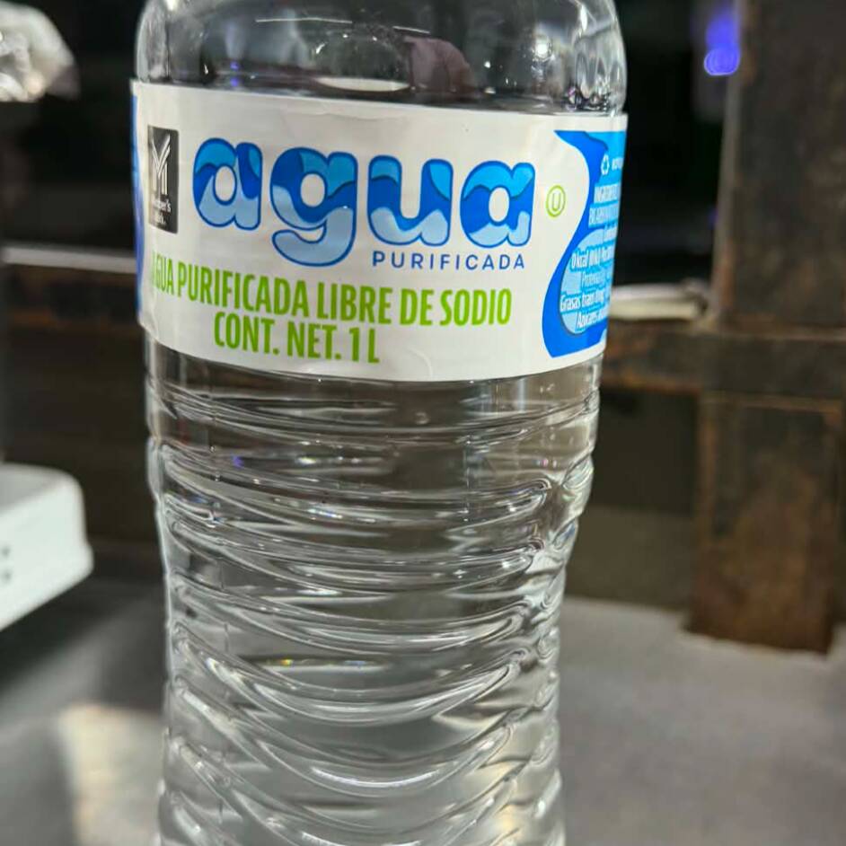 Agua 1L