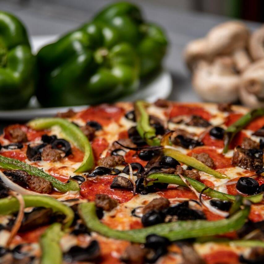 Pizza 5 Ingredientes (Tamaño Familiar).