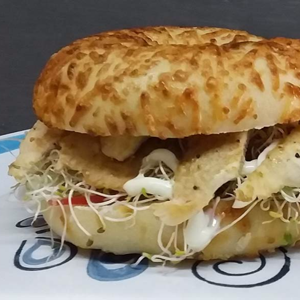 Bagel de Pollo
