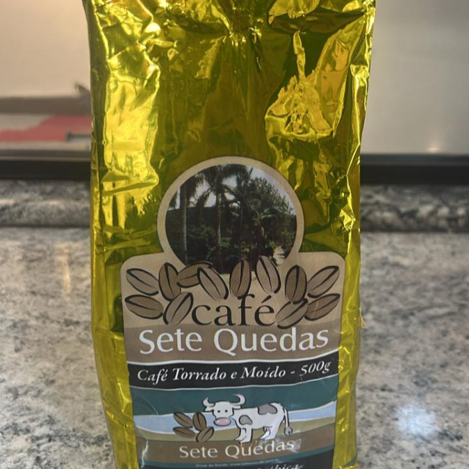 Moagem Média: A moagem média é meticulosamente calibrada para garantir uma extração uniforme e consistente ao usar filtros de café, proporcionando uma bebida encorpada e deliciosamente aromática. Torrado com Perfeição: Nossos grãos são cuidadosamente torrados para alcançar uma tonalidade média que ressalta os aromas naturais do café, criando uma bebida equilibrada e suavemente intensa.