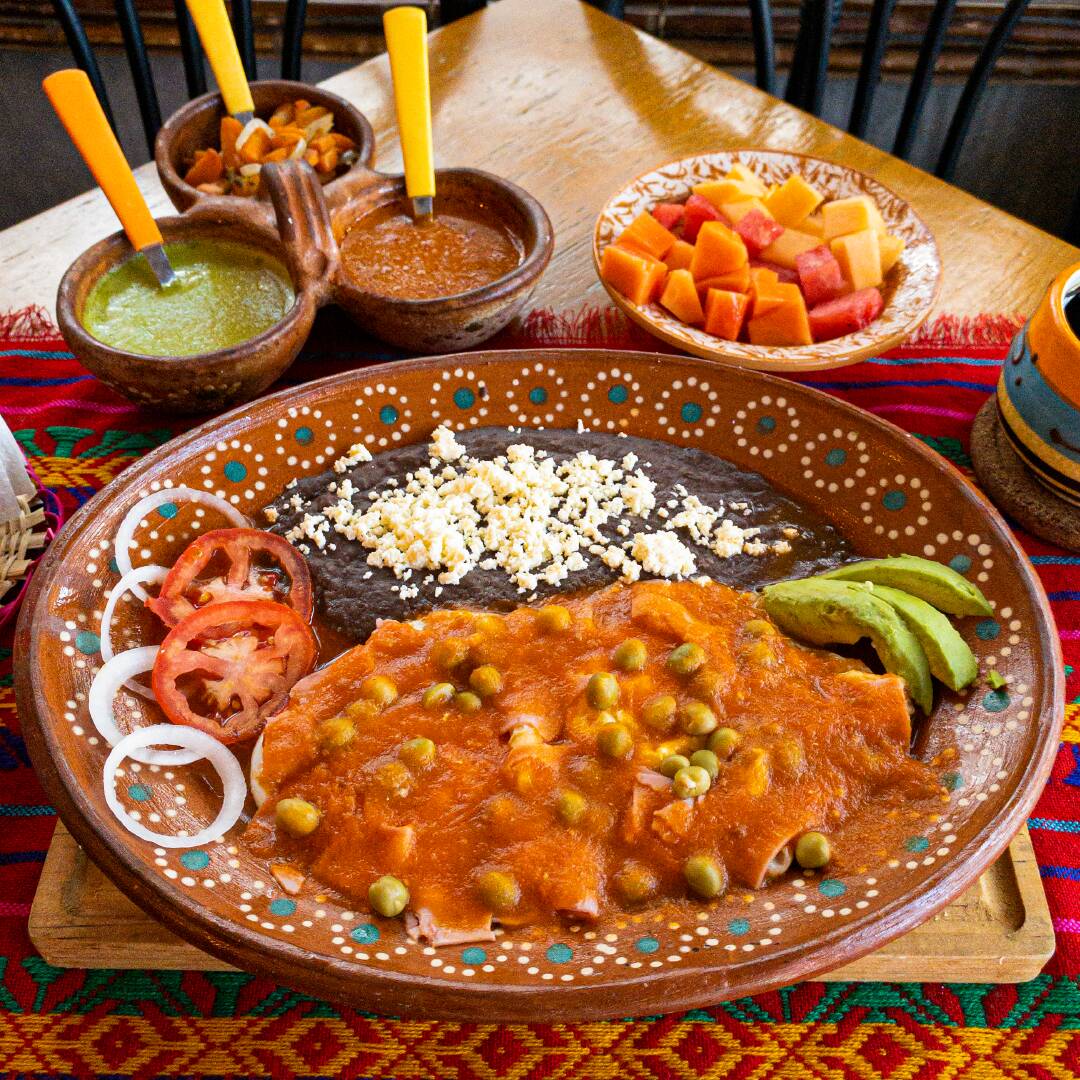 Huevos Motuleños