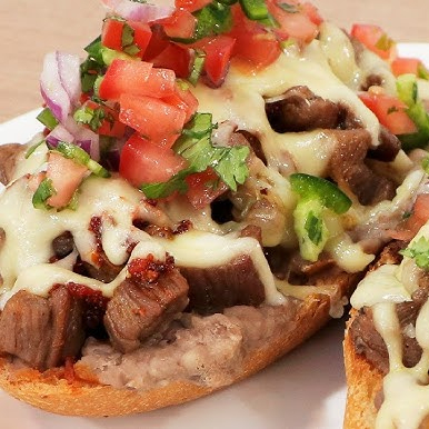 MOLLETES CON ARRACHERA
