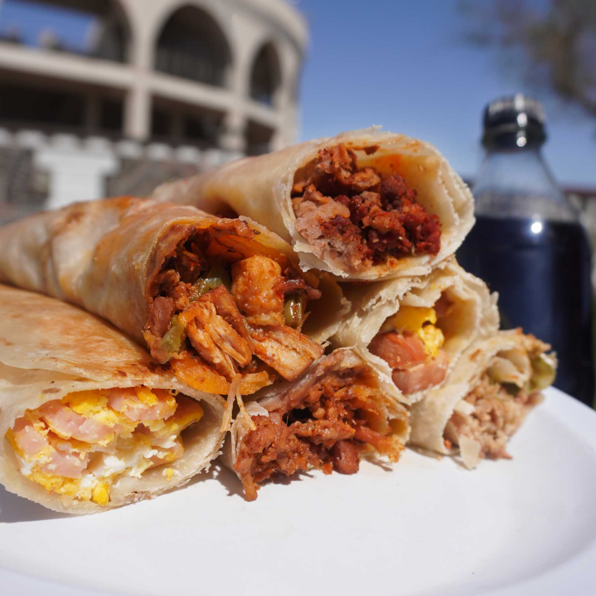 6 Tacos de Guisado + Bebida