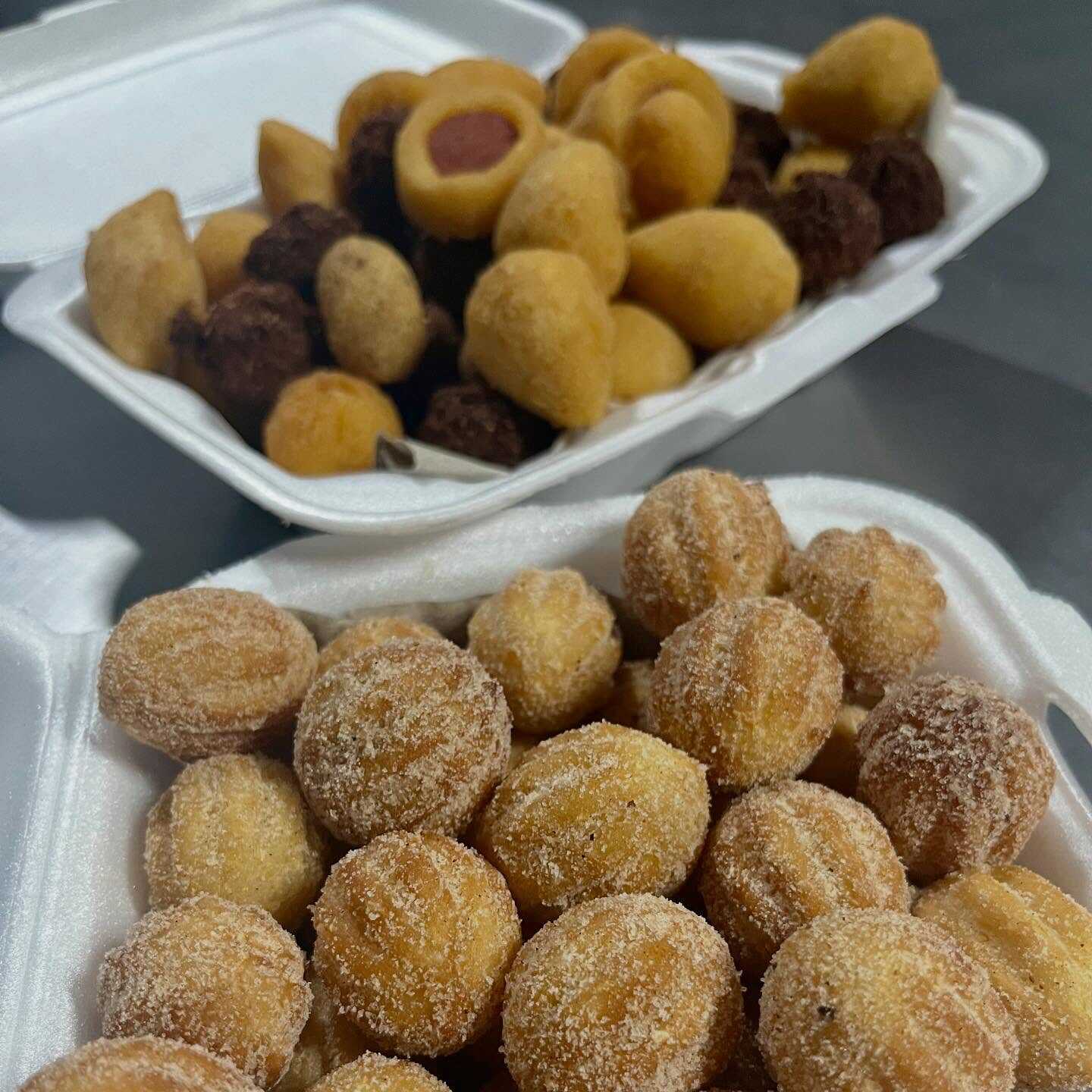 Delicioso Combo com 50 Mini Salgados + 20 Mini Pastéis + 20 Mini Churros e Para acompanhar tudo isso um Xereta Guaraná 2L