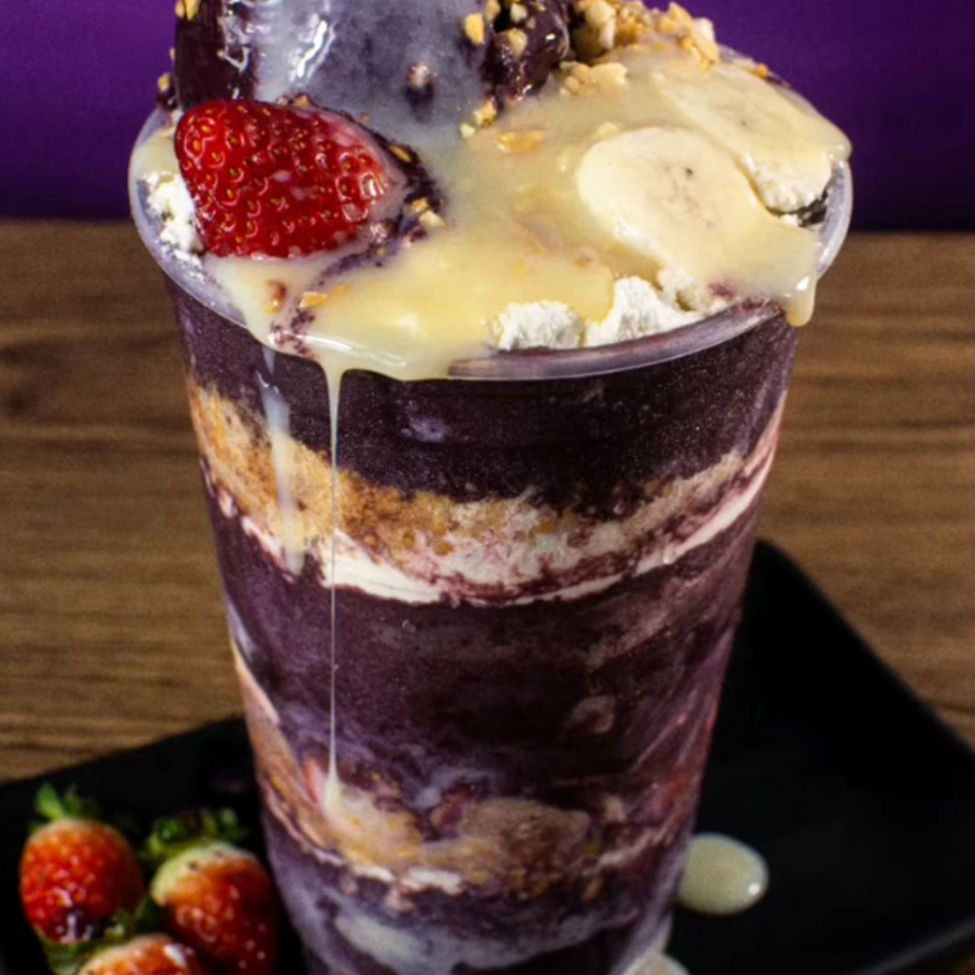 Açaí natural, com textura cremosa e sabor único. Perfeito para você se refrescar e se apaixonar!