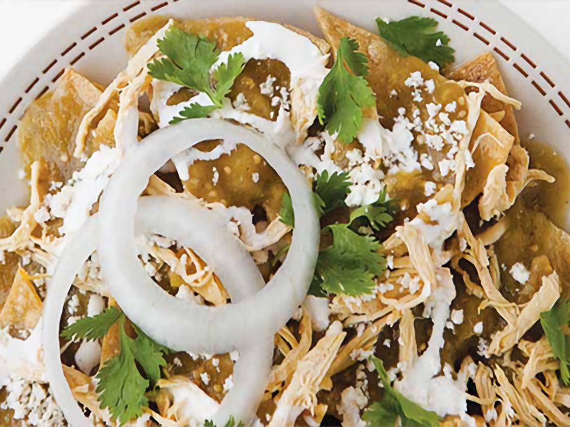 Chilaquiles Verdes con Pollo