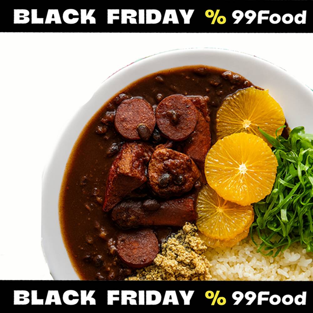 Arroz, feijoada caprichada (calabresa, bacon e costelinha), farofa de cebola, couve refogada no alho e laranja!