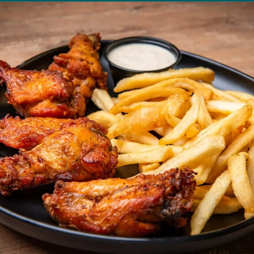 4 Alitas y Papas