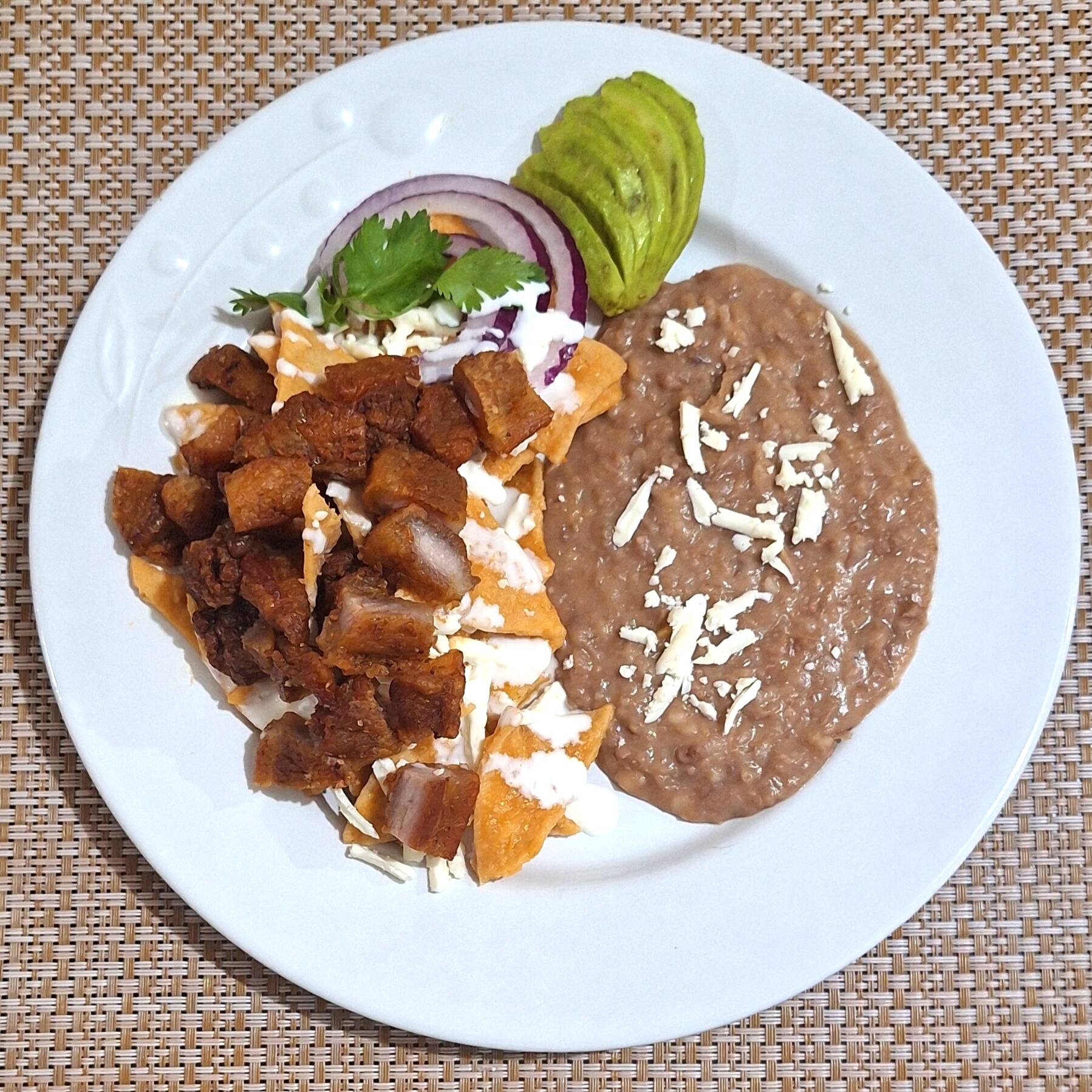 Chilaquiles con Chicharron