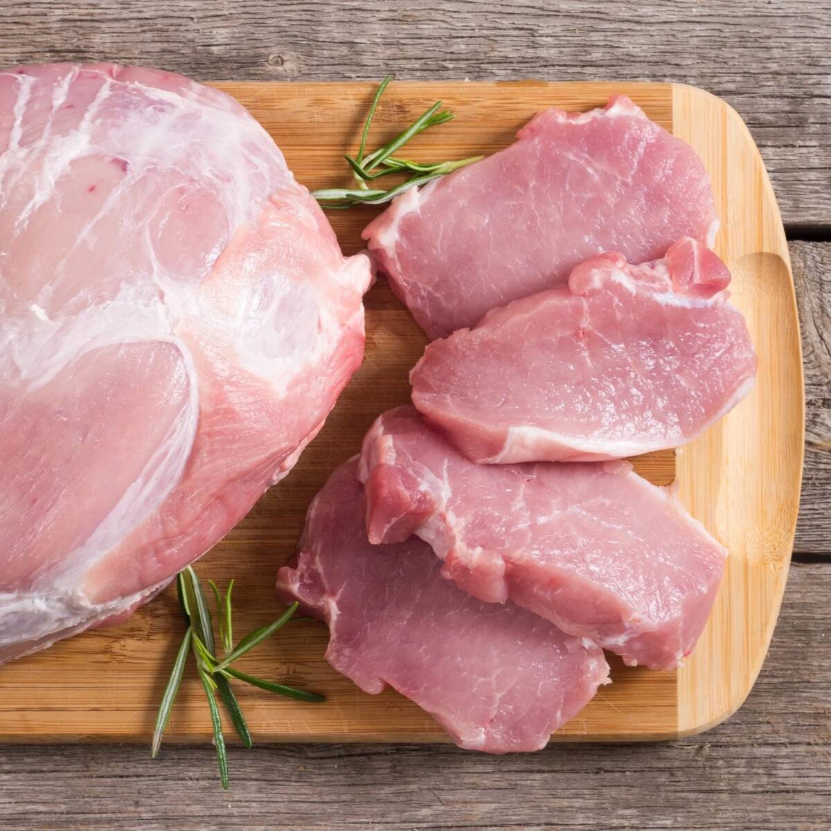 Porção a partir de 200g - Pernil em bifes frescos.