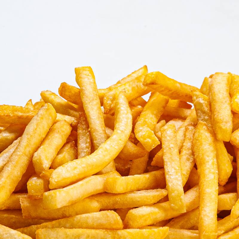 Porção Generosa de Batatas Crocantes Por Fora e Macias Por Dentro, Perfeitas Para Acompanhar Seu Lanche Favorito!