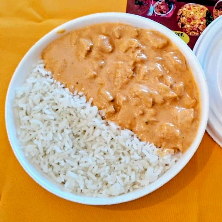 ACOMPANHA: ARROZ BRANCO, FEIJAO CARIOCA AO SEU CRITÉRIO, BATATA PALHA E SALADA!