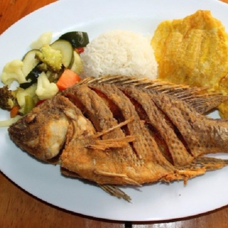 Tilapia Frita mas Coca Cola 400 ml