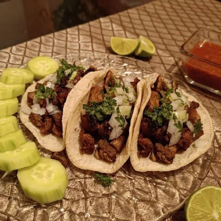 Promo 3 Tacos de Asada + Vichi