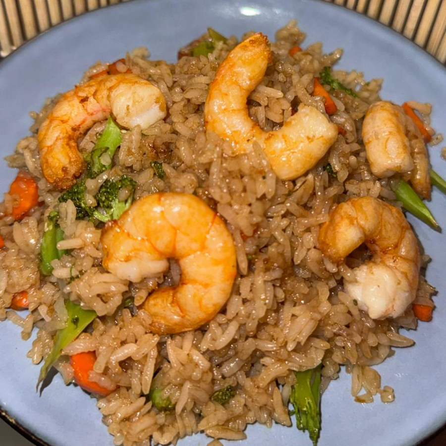 Arroz frito con Camarones