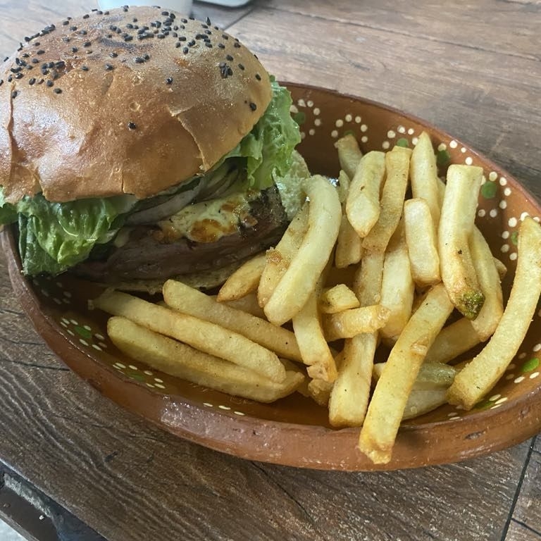Hamburguesa 5 oz con Queso