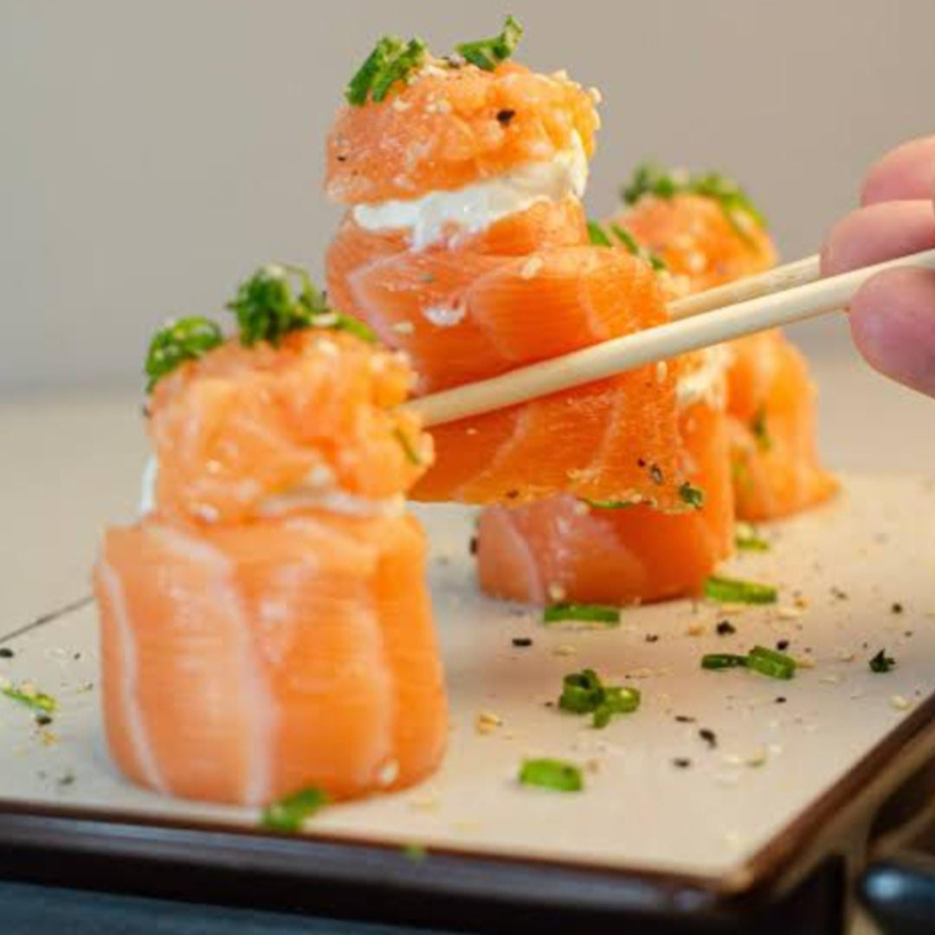 Arroz, Laminas de Salmão, Paté de Salmão e Cebolinho