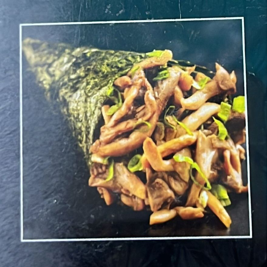 Shimeji , shari, nori, cream cheese e cebolinha