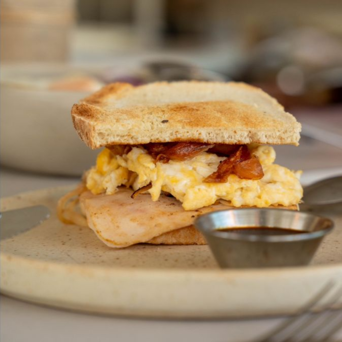 GRILLED CHEESE SANDWLCH