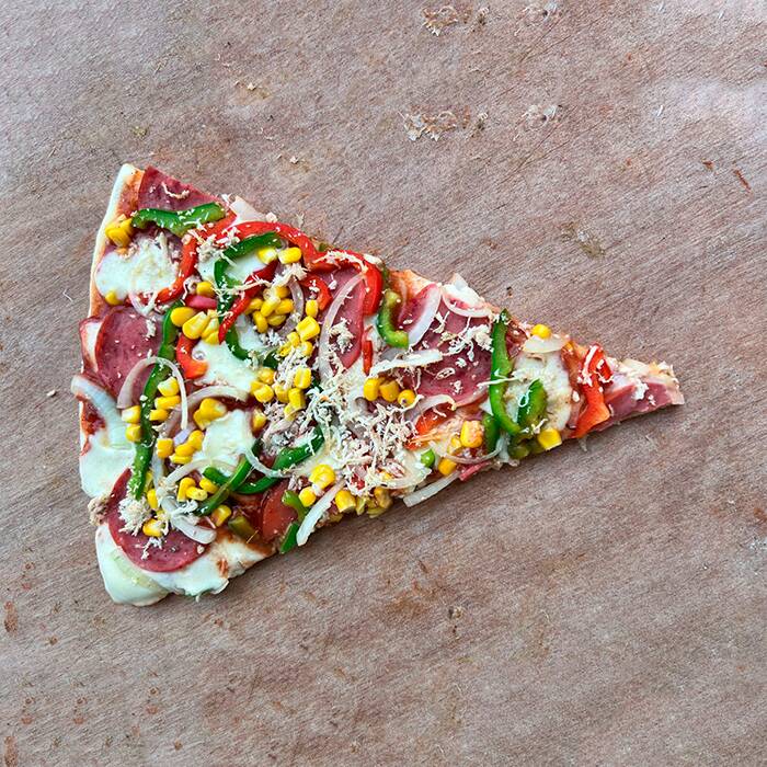 Porción de Pizza Suprema + Gaseosa 250ml