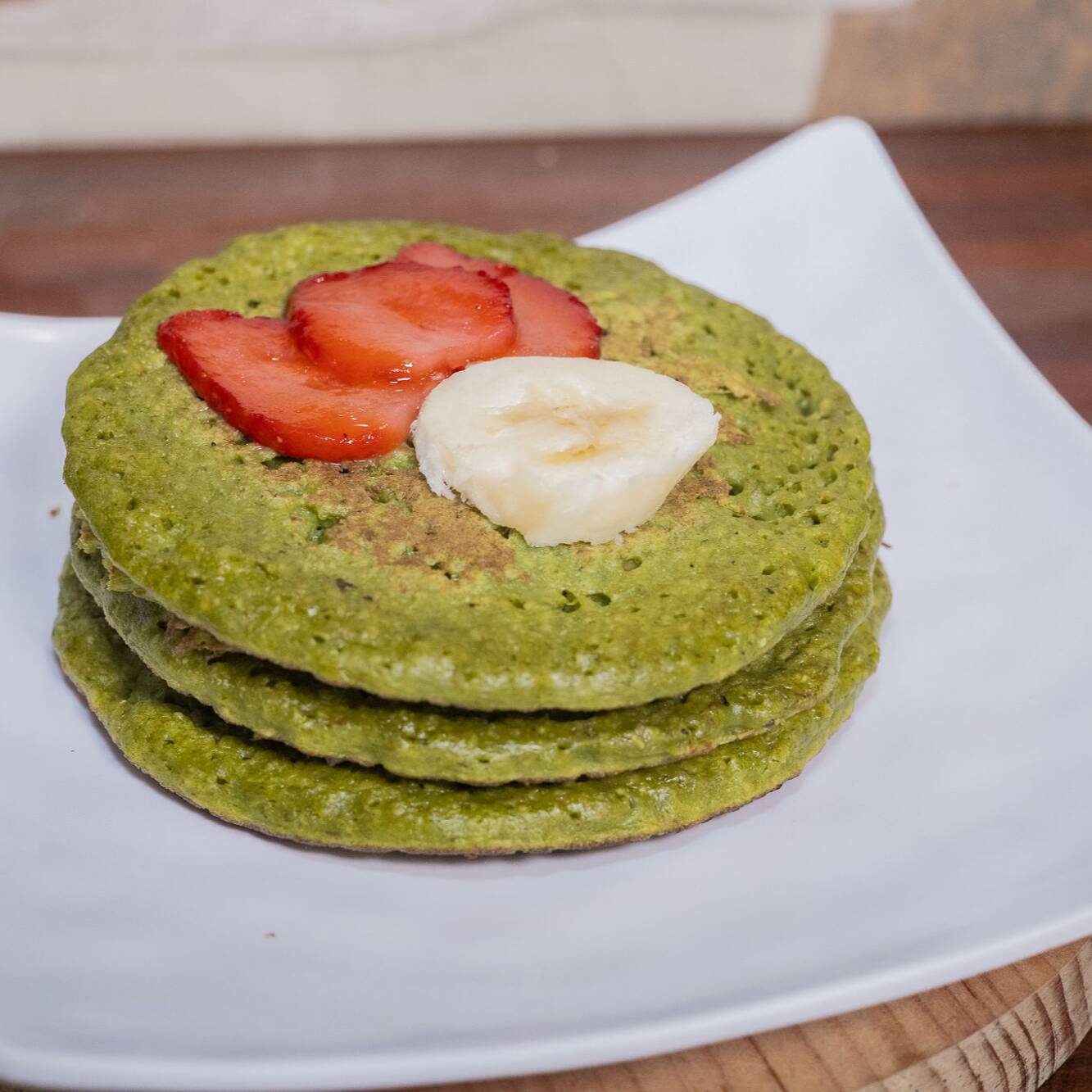 Hot cakes con café americano