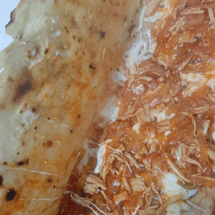 Quesadilla de Pollo Deshebrado guisado