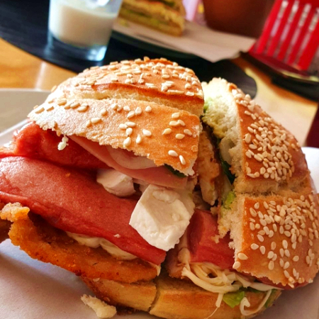 CEMITA DE SALCHICHA GRANDE