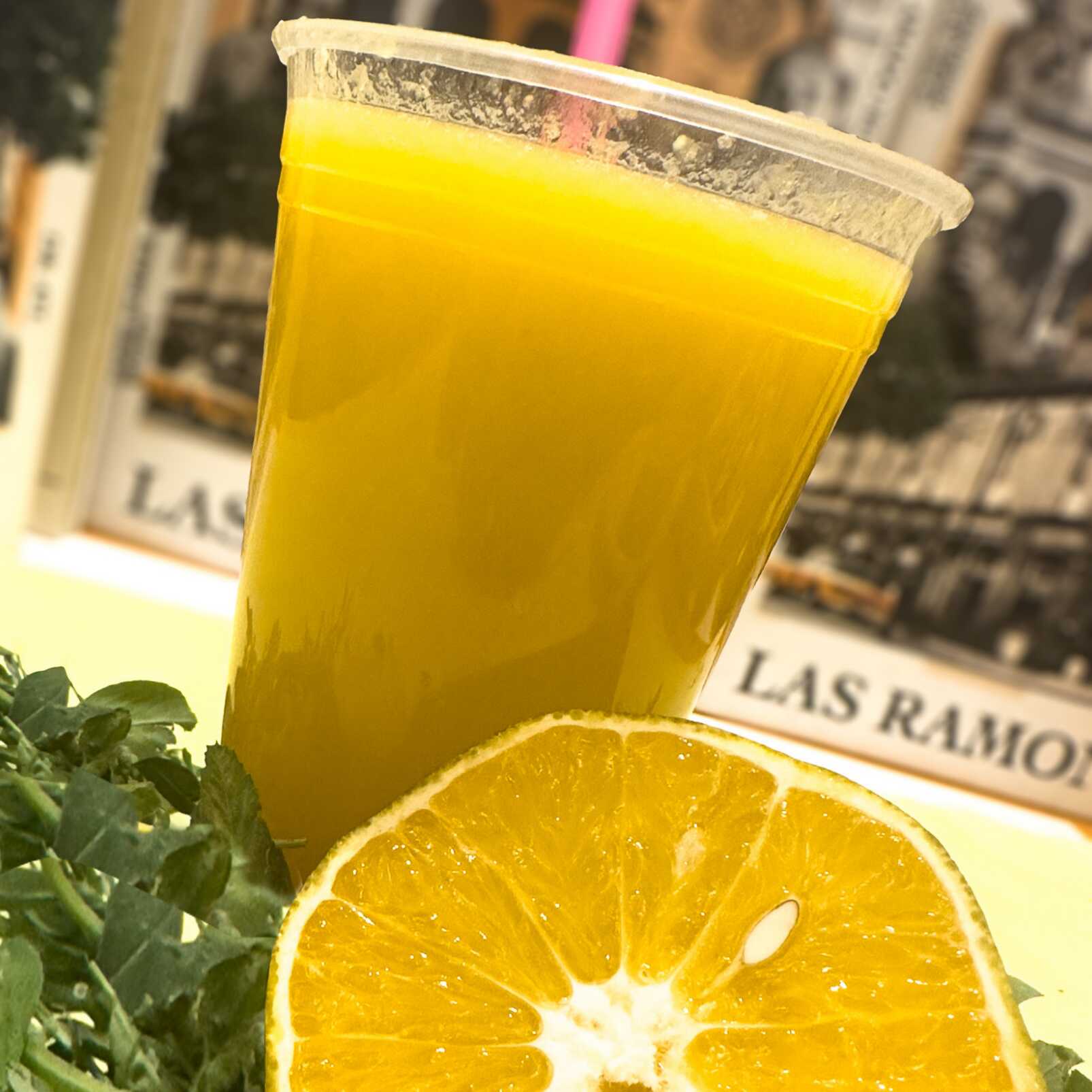 Jugo Natural de Naranja o Toronja