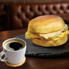 COMBO SANDWICH BISQUET Y CAFÉ