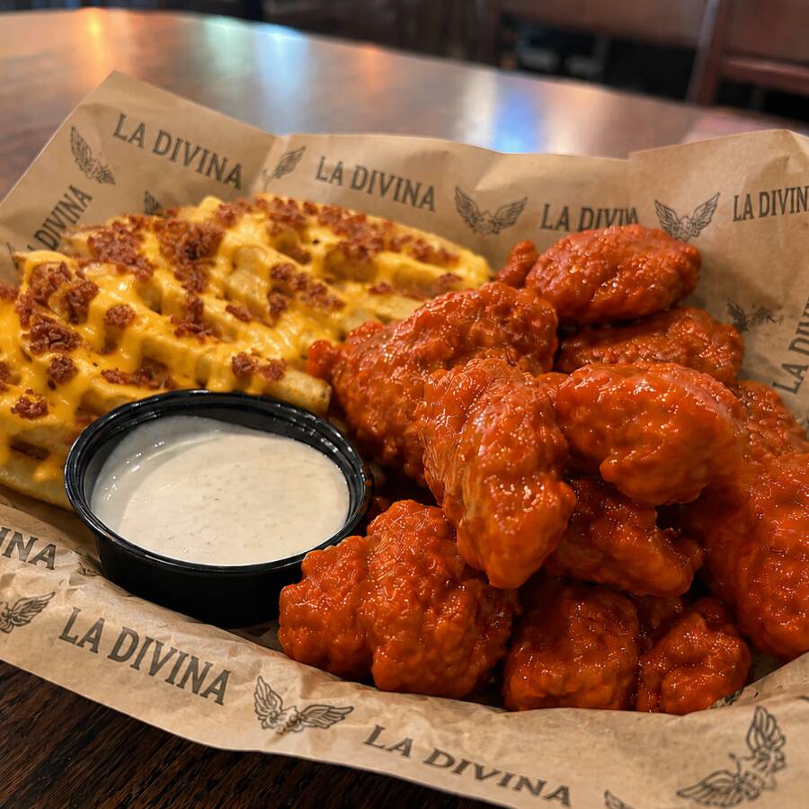 DIVINOS BONELESS MEDIO CHEESE