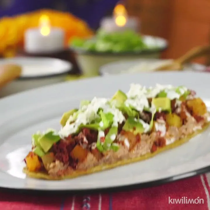 Huarache de Bisteck
