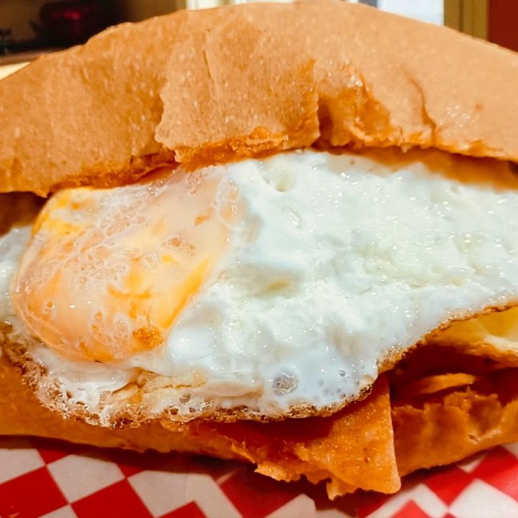 TORTA DE CHILAQUIL C/HUEVOS