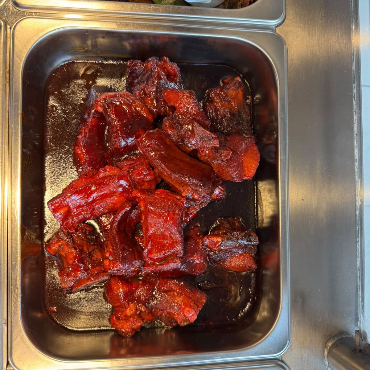 Costillas de cerdo estofadas con salsa de miel