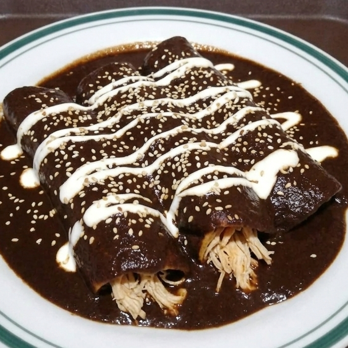 Enfrijoladas Rellenas de Pollo