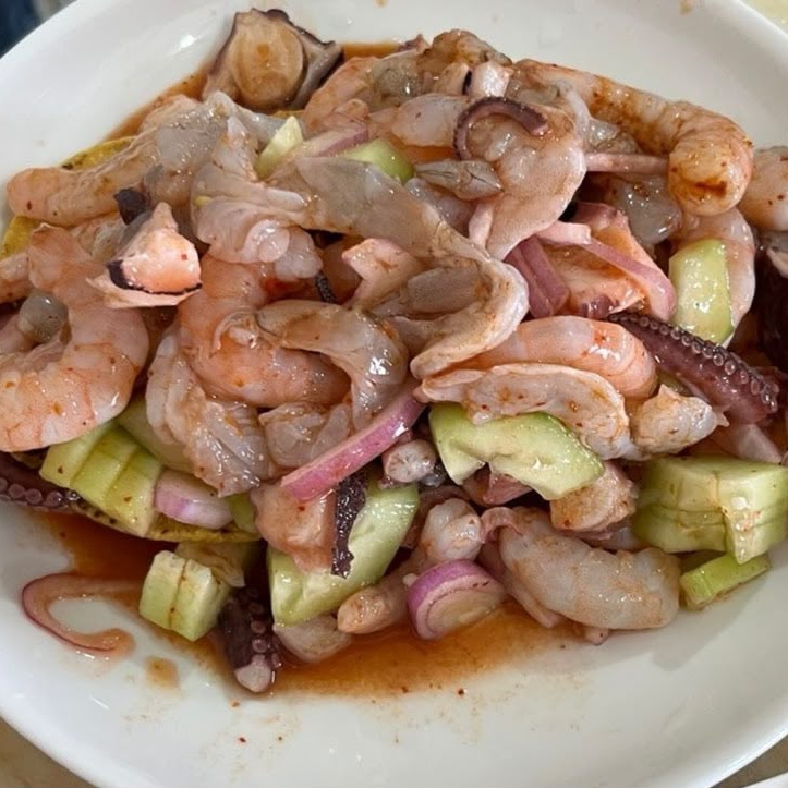 Tostada de Aguachile Mixto