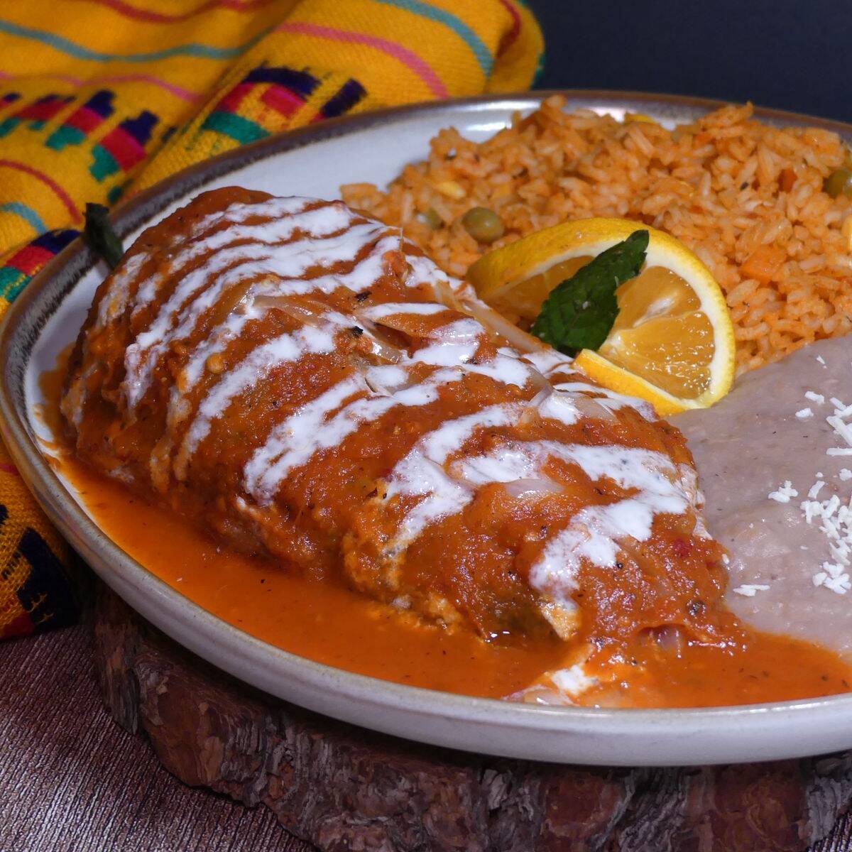 Chile Relleno de Frijol con Queso