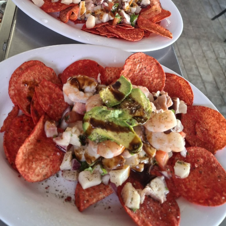Tostiviche con Ceviche Mixto