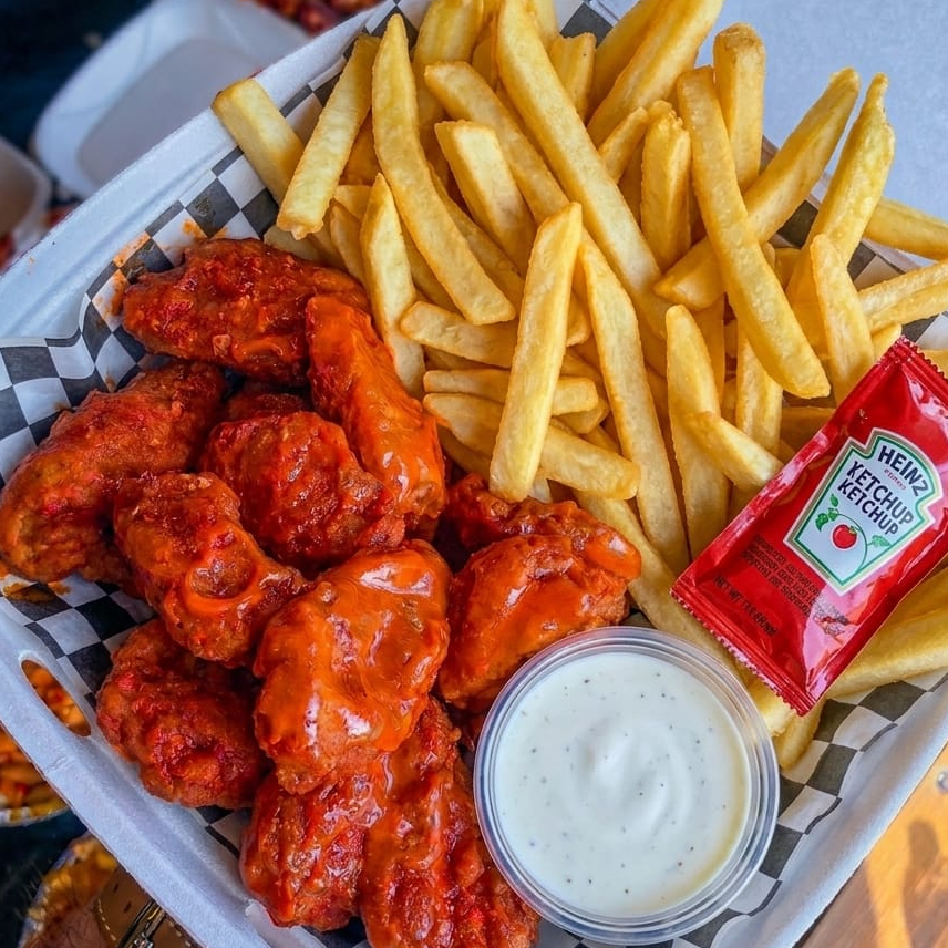 COMBO: 1 Orden Boneless + 1 Orden Papas fritas